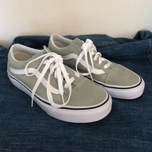 Vans shoes size 7 women’s